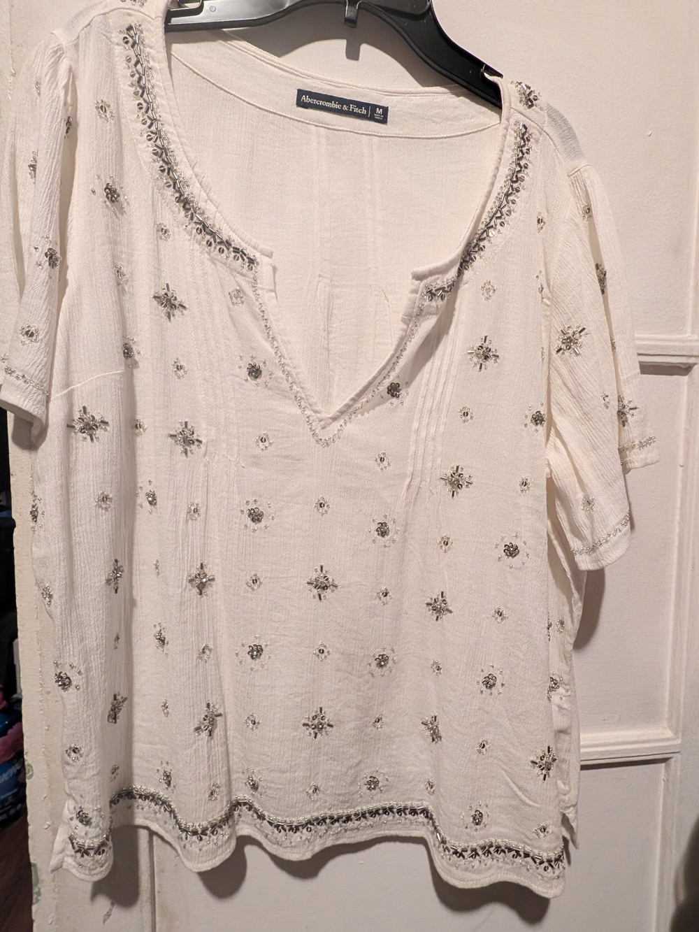 Abercrombie & Fitch White Embellished V-Neck Women's Top